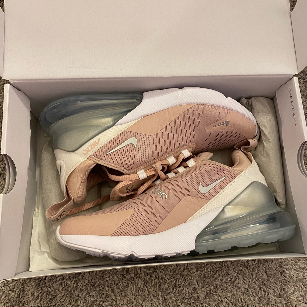 Nike Air Max 270 Light Pink Sneakers